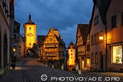 Plönlein est le point de vue le plus photographié de Rothenburg ob 
der Tauber en Bavière. Cette petite place représente le mieux l'époque 
médiévale en Allemagne.