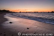La magnifique plage du phare &agrave; Brignogan est l'endroit id&eacute;al pour assister au coucher du soleil.
