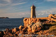 Phare de Ploumanac'h au coucher du soleil.