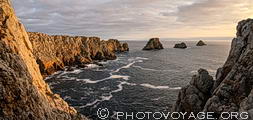 Vue panoramique du Tas de Pois &agrave; la Pointe de Pen Hir. Presqu'&icirc;le de Crozon.