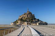 Passerelle d'acc&egrave;s au Mont Saint Michel.