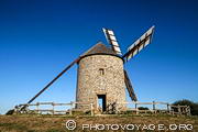 Moulin de Moidrey &agrave Pontorson. Il date de 1806 et a &eacute;t&eacute; restaur&eacute; en 2003 puis class&eacute; au patrimoine mondial de l'UNESCO en 2007.