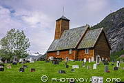 Eglise de Gaupne entour&eacute;e d'un cimeti&egrave;re