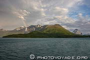 Vue vers Agskardet depuis le ferry Agskardet - For&oslash;y