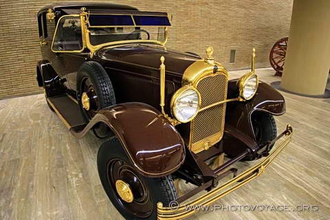 voiture papale