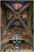 orgues et voûte du transept