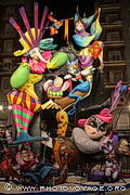 Arlequin, gondole et masque étaient au programme de la falla San Vicente - Periodista Azzati 2017 consacrée 
au carnaval de Venise.