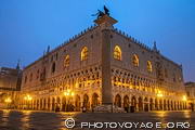 Palais des Doges &agrave; l'heure bleue.