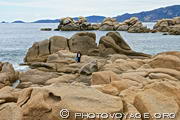 blocs de granit à la pointe de Sette Nave sur la presqu'île d'Isolella