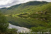 Lac Storeskardvatnet dans la vall&eacute;e de Hemsedal